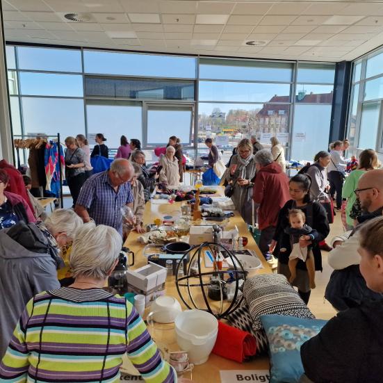 Byttemarked på Næstved Bibliotek. Fotokreditering: Cecilie Amorøe.