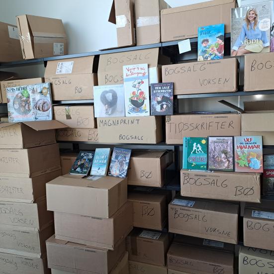 Bogsalg på bibliotekerne.