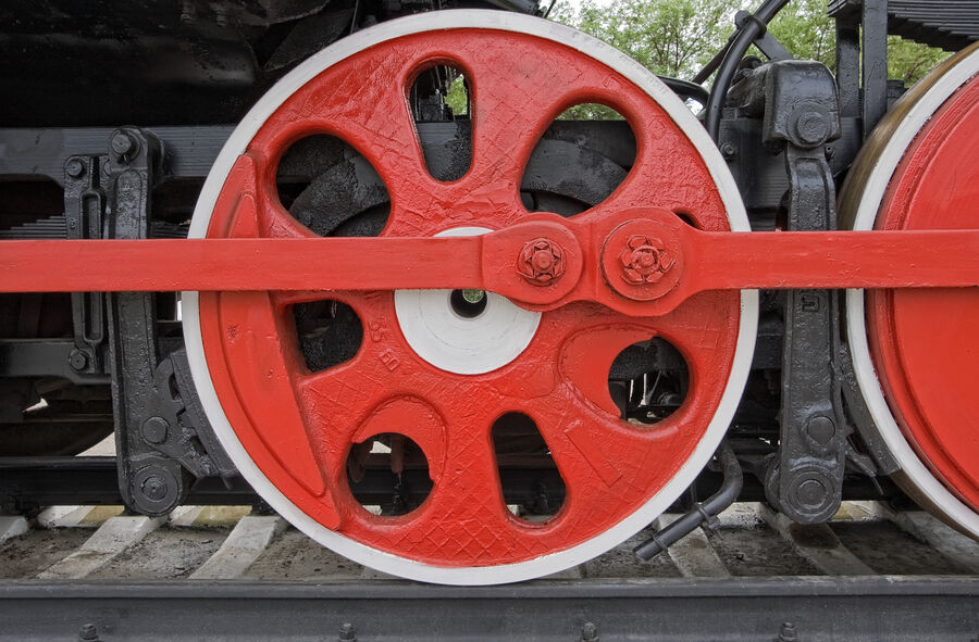 Foto af store jernbanehjul