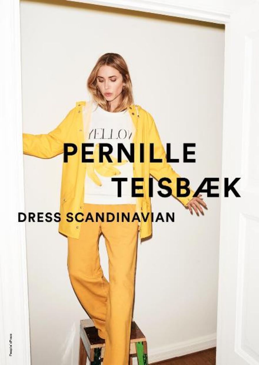 Forside på bogen Dress Scandinavian