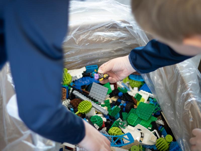 LEGO på Næstved Bibliotek. Fotokreditering: Petersen, Næstved Bibliotek og Borgerservice.