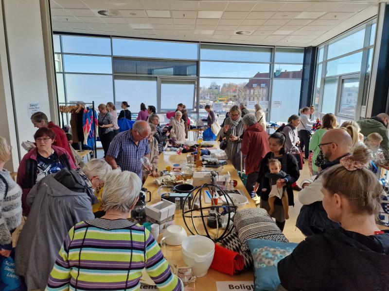 Byttemarked på Næstved Bibliotek. Fotokreditering: Cecilie Amorøe.