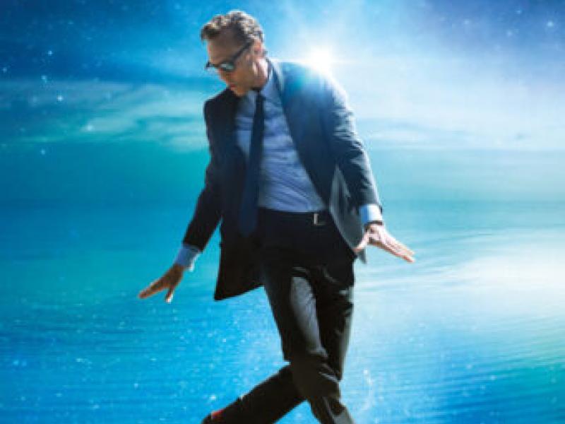 Et billede af hovedpersonen fra filmen The Life of Chuck
