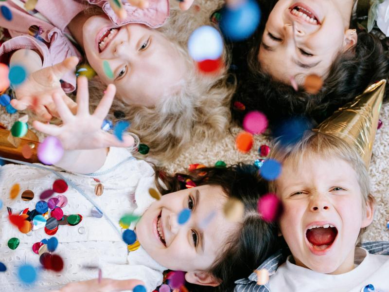 Film og fortælling om venskab. Fotokreditering: Ivan S. for Pexels.