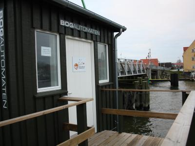 Billede af bibliotekets facade