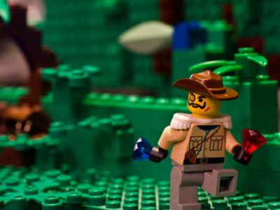 Byg en historie i LEGO. Fotokreditering: Nicholas J. Klein for Canva Pro.