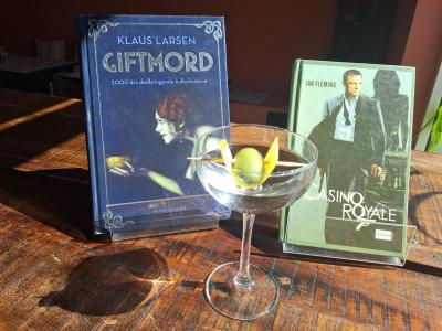 Bond og Cocktail. Fotokreditering: Næstved Bibliotek