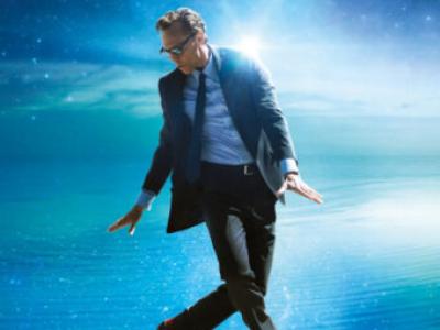 Et billede af hovedpersonen fra filmen The Life of Chuck