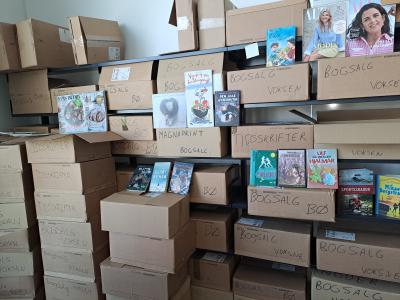 Bogsalg på bibliotekerne.