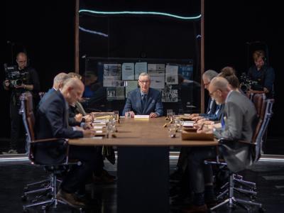 Ind i krisens maskinrum. Fotokreditering: Danmarks Radio