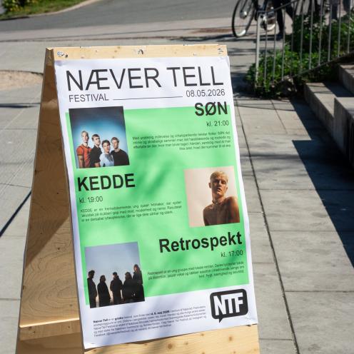 Plakaten til Næver Tell Festival 2026. Fotokreditering: Lea, Næstved Bibliotek og Borgerservice.