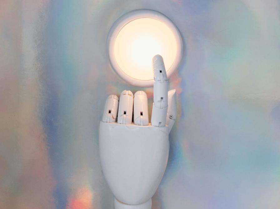 Lyttebiograf mekanik og liv. Fotokreditering: tara-winstead for pexels