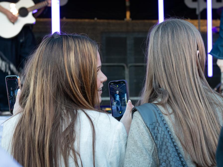 Publikum til Næver Tell Festival 2026. Fotokreditering: Lea, Næstved Bibliotek og Borgerservice.